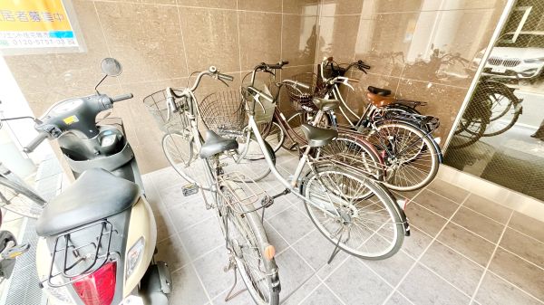 OrientCity K3階1R 自転車置き場の画像