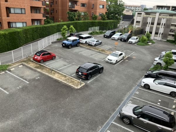 サンライズ緑丘2階3LDK 自転車置き場の画像