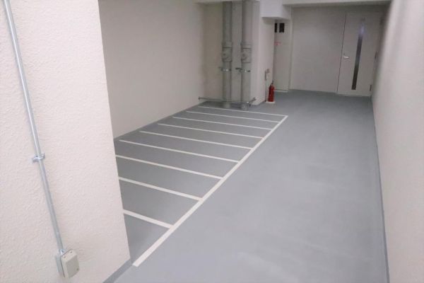 ブリリアントジュネス本町9階1LDK 自転車置き場の画像