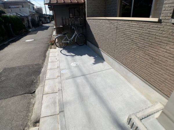 アート東大阪B01階1LDK 自転車置き場の画像
