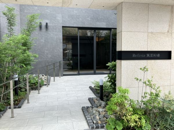 Refisia箕面船場8階2LDK 自転車置き場の画像