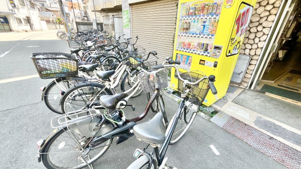 マンションイレブン3階1K 自転車置き場の画像