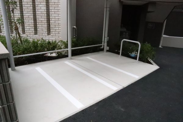 BALLON D’OR KYOBASHI5階1LDK 自転車置き場の画像