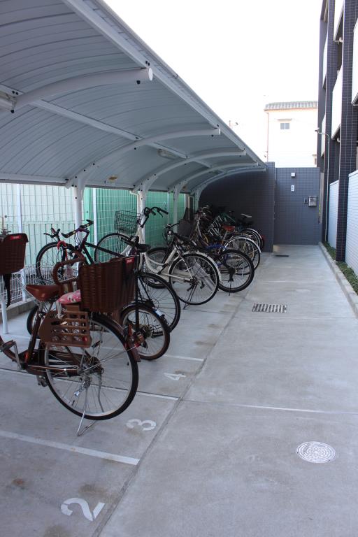 夢グランシャリオ1階1LDK 自転車置き場の画像