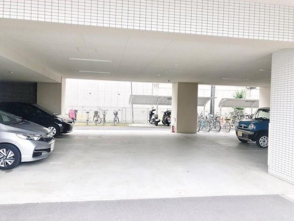 ルミナスビラ石橋4階1DK 自転車置き場の画像