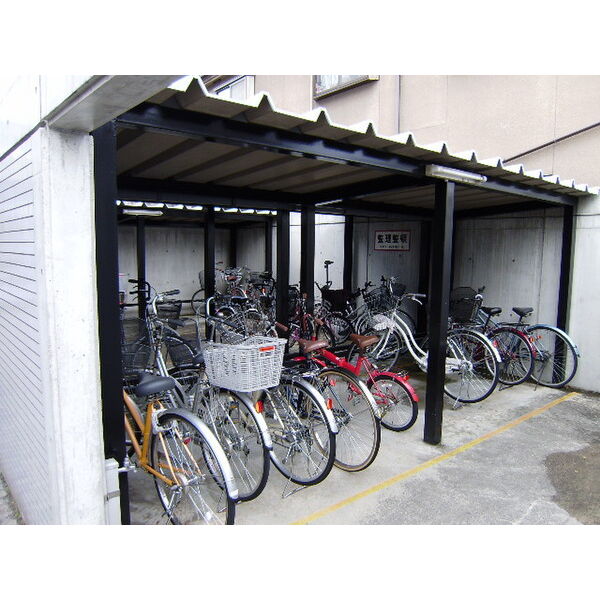 ラ・フォーレ5階4LDK以上 自転車置き場の画像