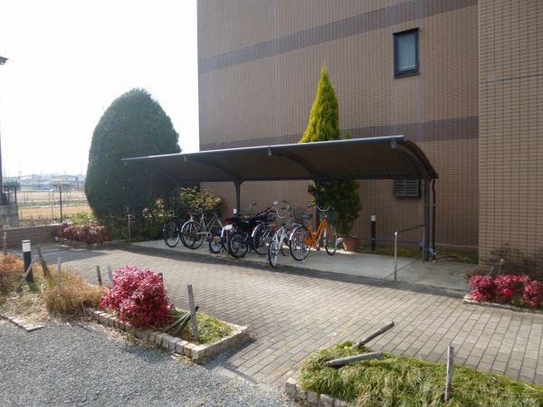 ソレーユ松村2階3LDK 自転車置き場の画像