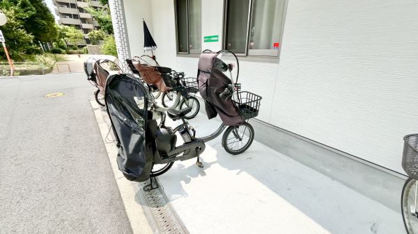 南海住之江ユーリプラザ11階3DK 自転車置き場の画像
