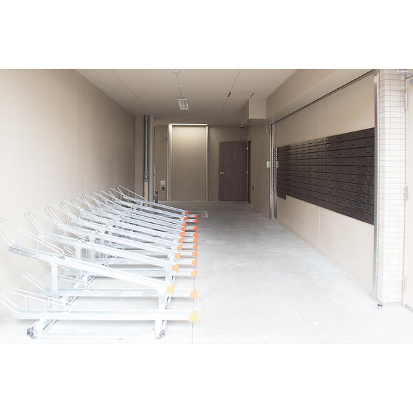 ソルテラスOSAKA EAST GATE14階1K 自転車置き場の画像