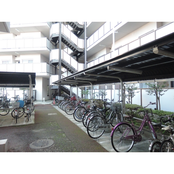 エクセル熊取3階3LDK 自転車置き場の画像
