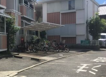 サンライフ玉串B棟2階2DK 自転車置き場の画像