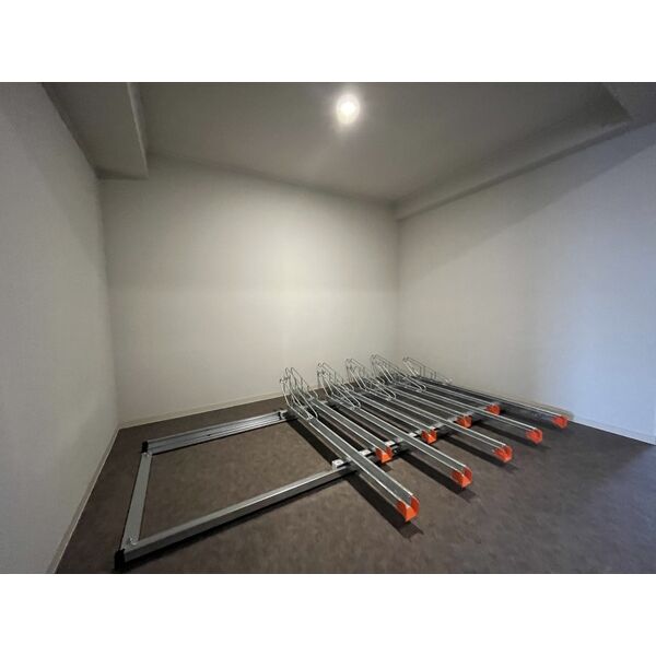 スプランディッド堀江4階2K 自転車置き場の画像