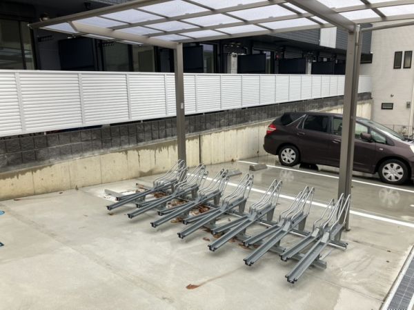 プルメリア阪大前1階1K 自転車置き場の画像