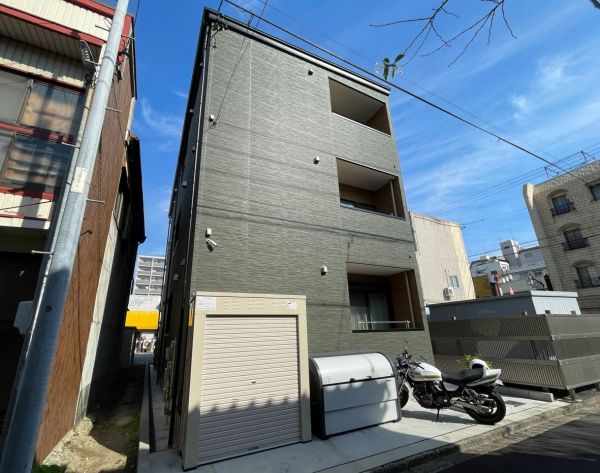CRASTINE名楽町3階1K 自転車置き場の画像
