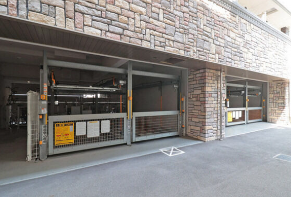 スプランディッド安土町11階1LDK 自転車置き場の画像