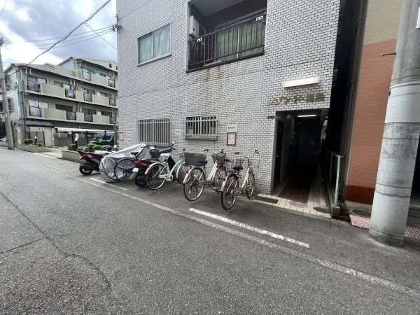 メゾンド福島2階2DK エントランスの画像