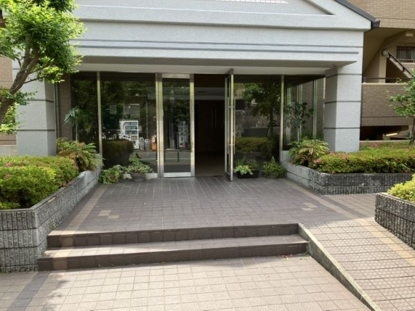 リヴェール緑地6階3LDK エントランスの画像