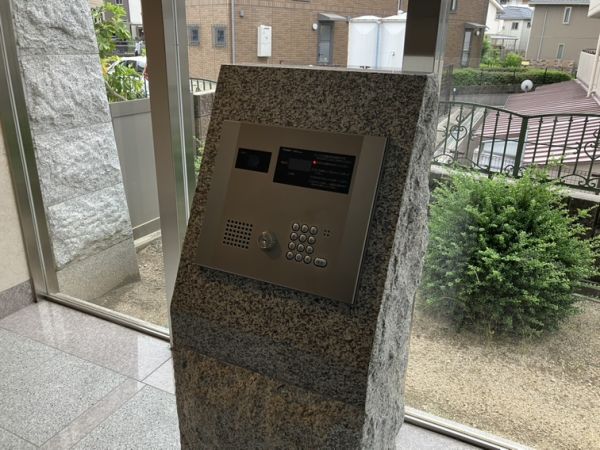 サンライズ緑丘2階3LDK エントランスの画像