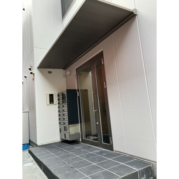 SOLASIA residence九条3階1LDK エントランスの画像