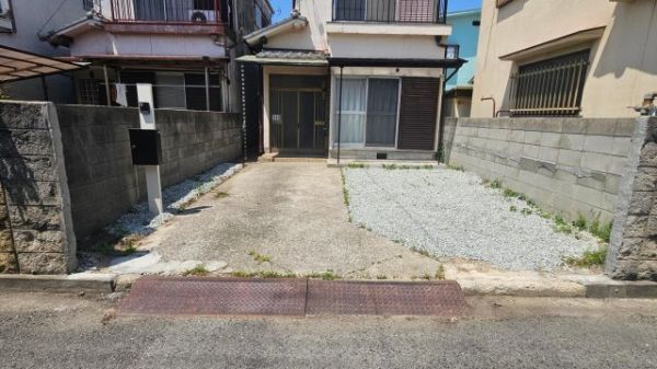 姫路市野里戸建て2階3DK エントランスの画像