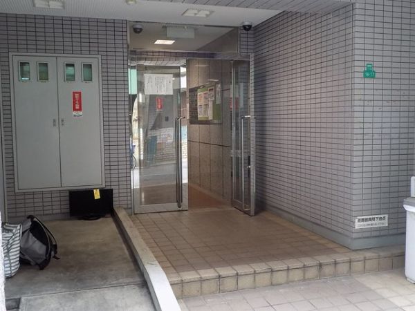 美章園中村ビル2階1K エントランスの画像