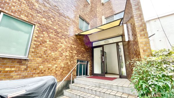 帝塚山中央マンション3階1LDK エントランスの画像