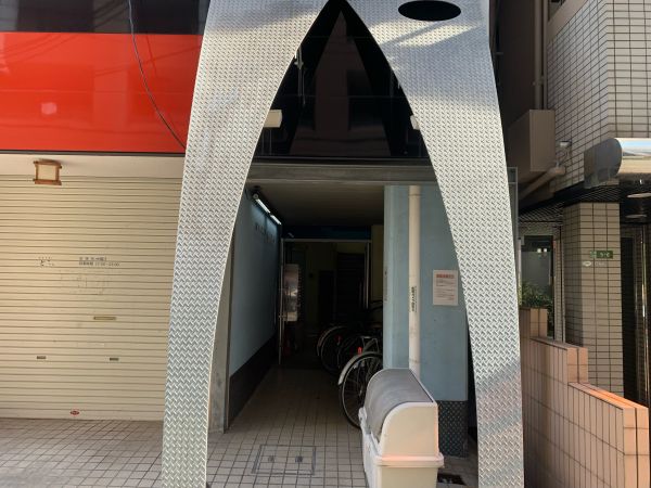 メゾン京阪5階1R エントランスの画像