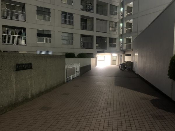 泉が丘コーポラスA-1棟7階3DK エントランスの画像