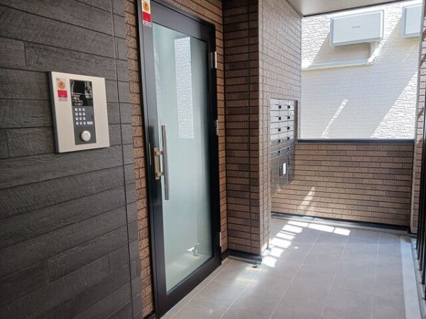 ヒカルサ堺市文珠橋通Ⅰ2階1K エントランスの画像