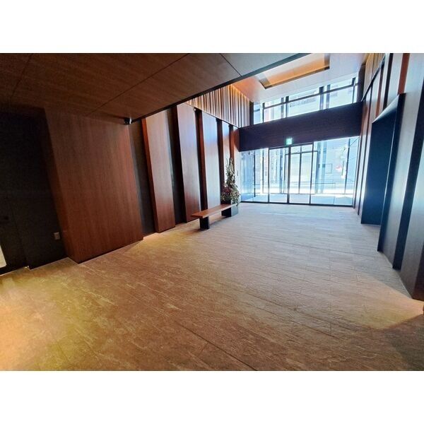 Splendide NAMBAIII11階1K エントランスの画像