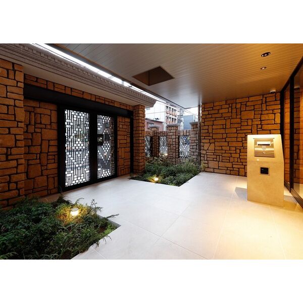 グランカーサ難波元町3階1LDK エントランスの画像