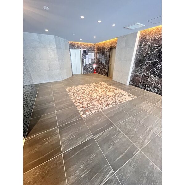 GLUCK MAISON S-SAKAI XVI4階1K エントランスの画像