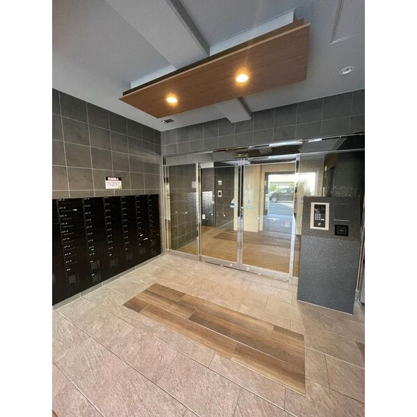 エヌエムキャトフヴァン6階1R エントランスの画像