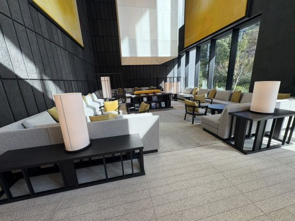 Brillia Tower箕面船場TOP OF THE HILL13階3LDK エントランスの画像