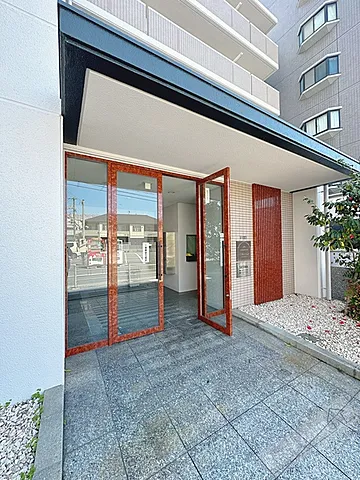 リベルター2階1K エントランスの画像
