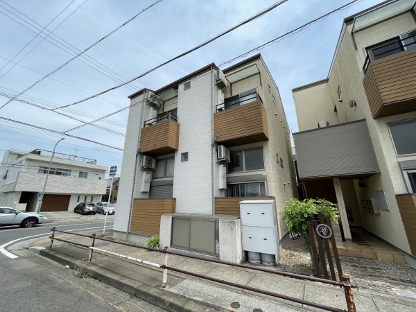 ビルーチェA（ビルーチェエー）1階1K 外観の画像