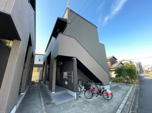 フォルゴーレⅡ1階1K 外観の画像