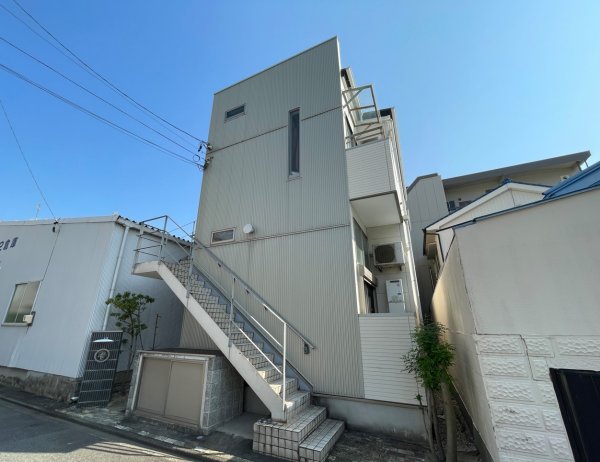 アパートメントＵ2階1K 外観の画像