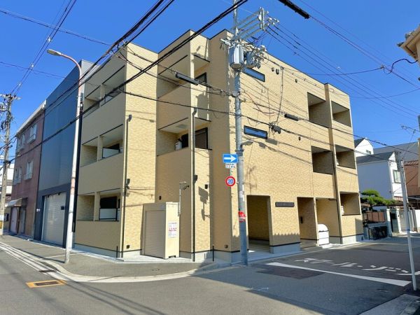 エスクード凪 3階1K 外観の画像