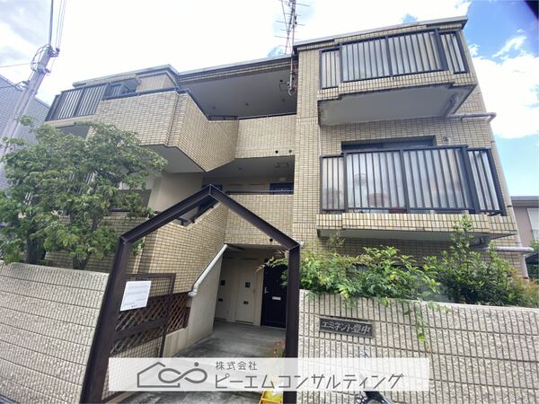 エミネント豊中3階3DK 外観の画像