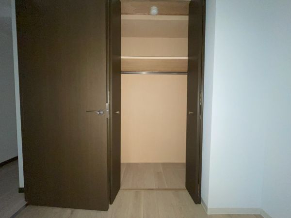 アドリーム石切山手6階4LDK以上 収納の画像