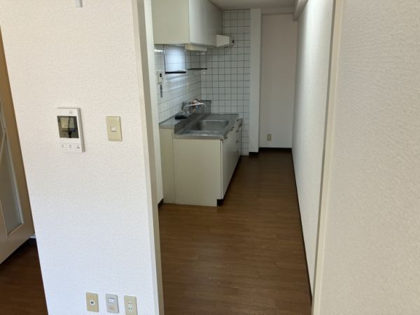 アーバンコート西緑丘1（実質2階2LDK キッチンの画像