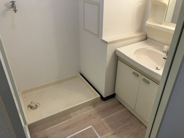 アーバンコート西緑丘1（実質2階2LDK 洗面所の画像