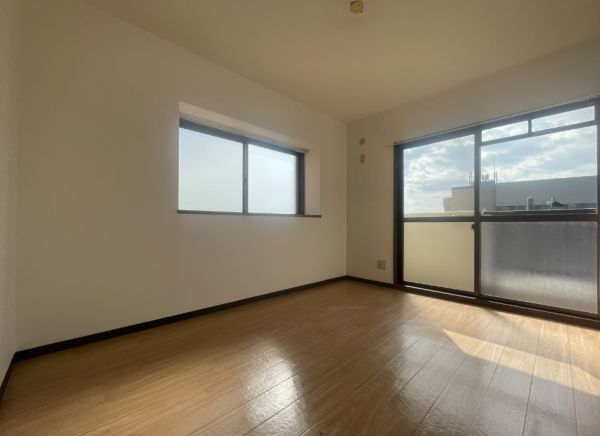 ラフォーレ諏訪森5階2LDK 部屋①の画像
