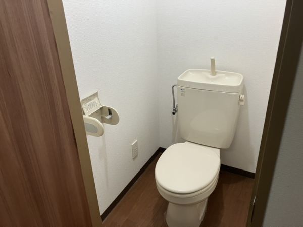 ウイン・ウエスト4階1K トイレの画像