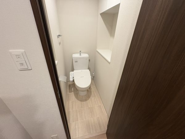 Splendide NAMBAⅢ3階1LDK トイレの画像