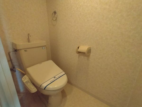 ブライティミル1階1K トイレの画像
