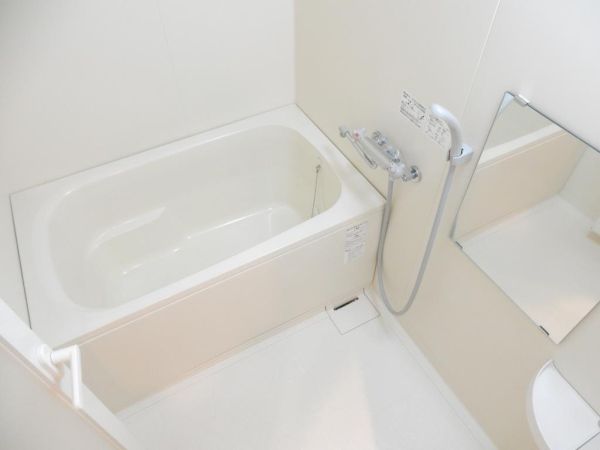 ウエストサイドリバーⅢ2階1DK お風呂の画像