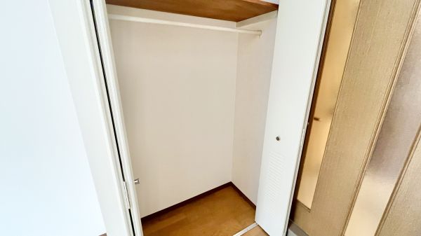 フレンドシップ２2階1K 収納の画像