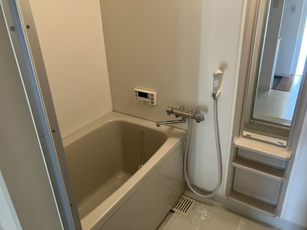 スカイコート待兼山B棟1階2LDK お風呂の画像